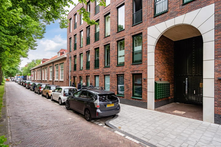 Appartement in The Hague (HUU-228370)
