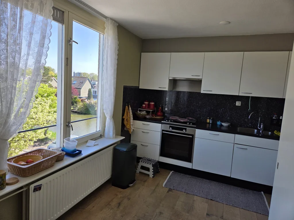 Appartement aan de Jarasingel in Amsterdam