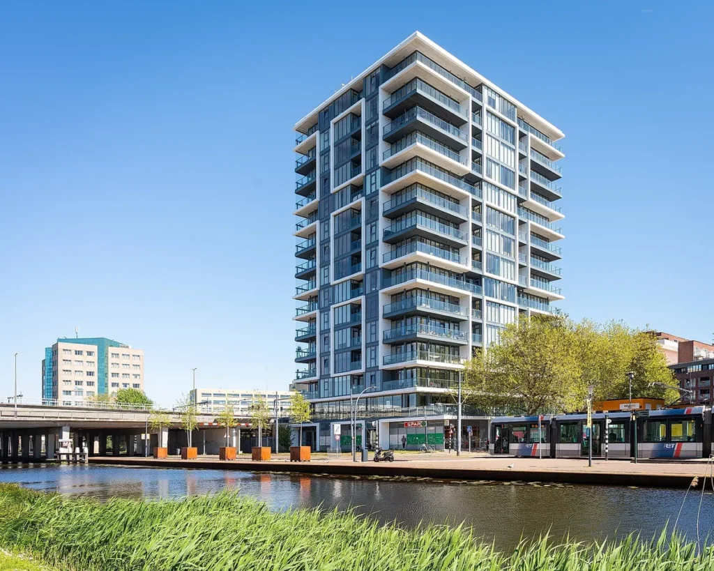 Appartement aan de Stationsplein in Schiedam (584219)