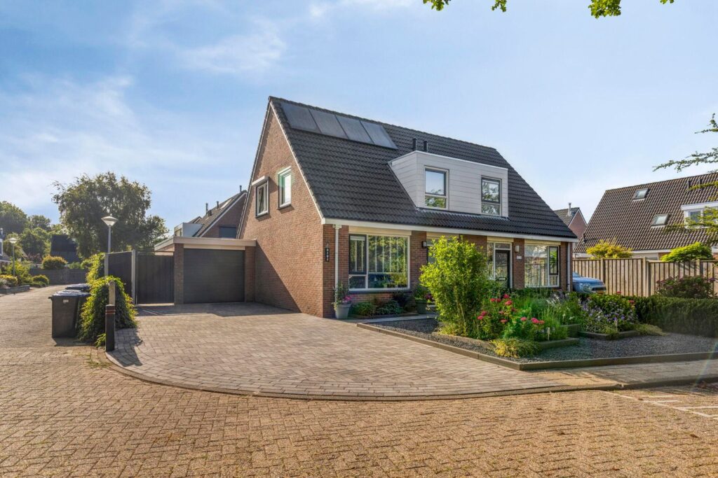 Woning in Julianadorp (HUU-476655)