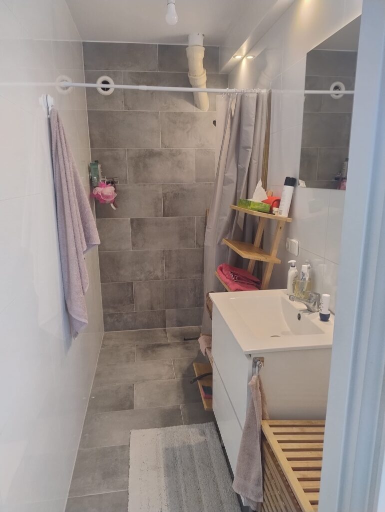 Kamer aan de Sinnigvelderstraat in Weesp