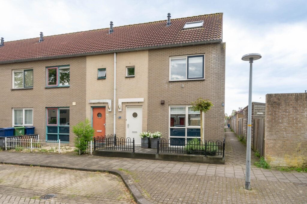 Woonhuis in Almere (HUU-429794)