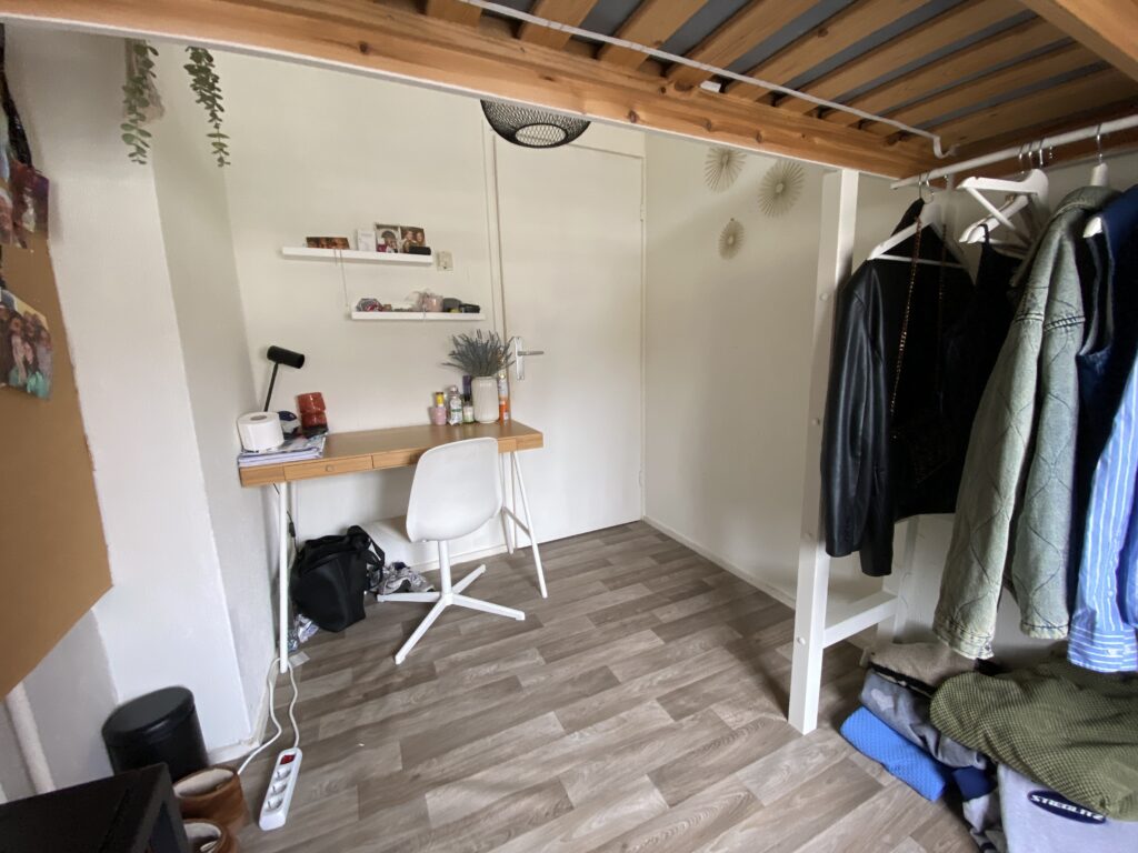 Kamer aan de Mercuriusstraat in Groningen