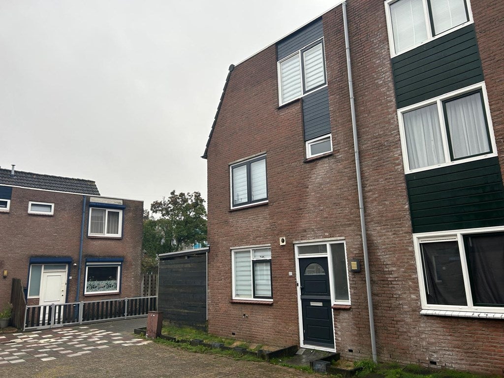 Woonhuis aan de Walstroodonk in Spijkenisse