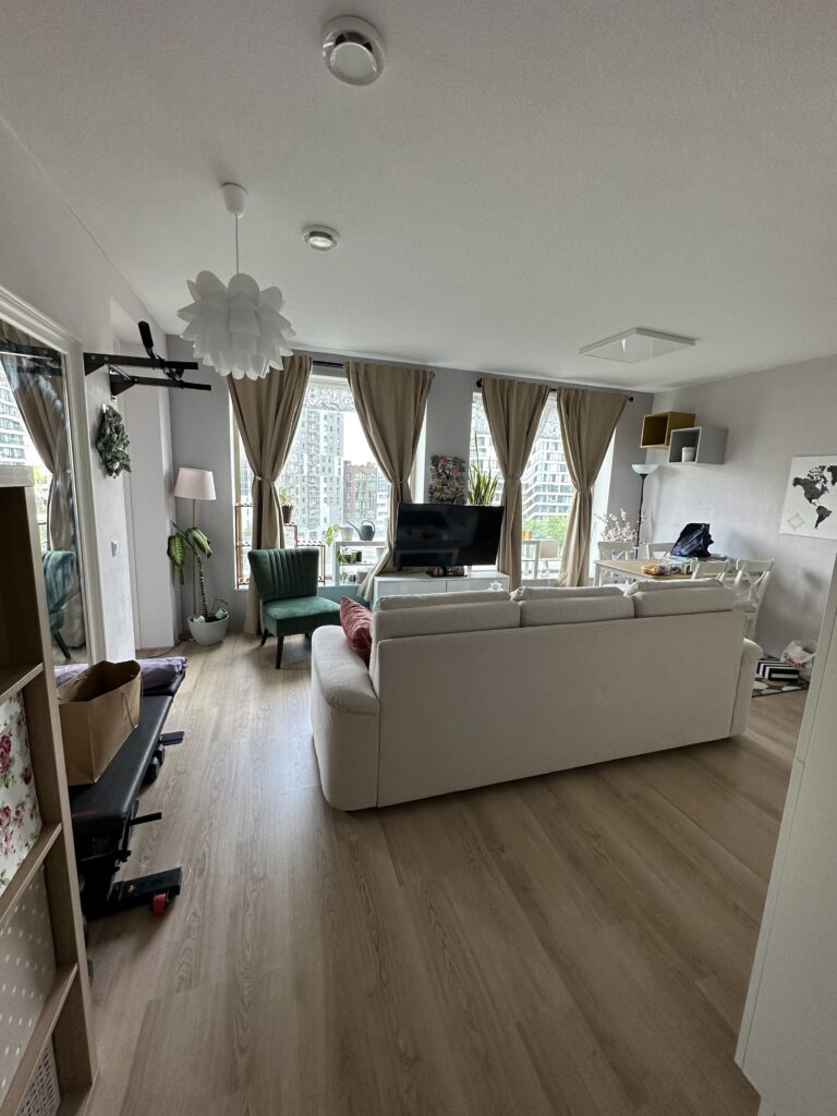 Kamer aan de Lindenhoeveweg in Amsterdam