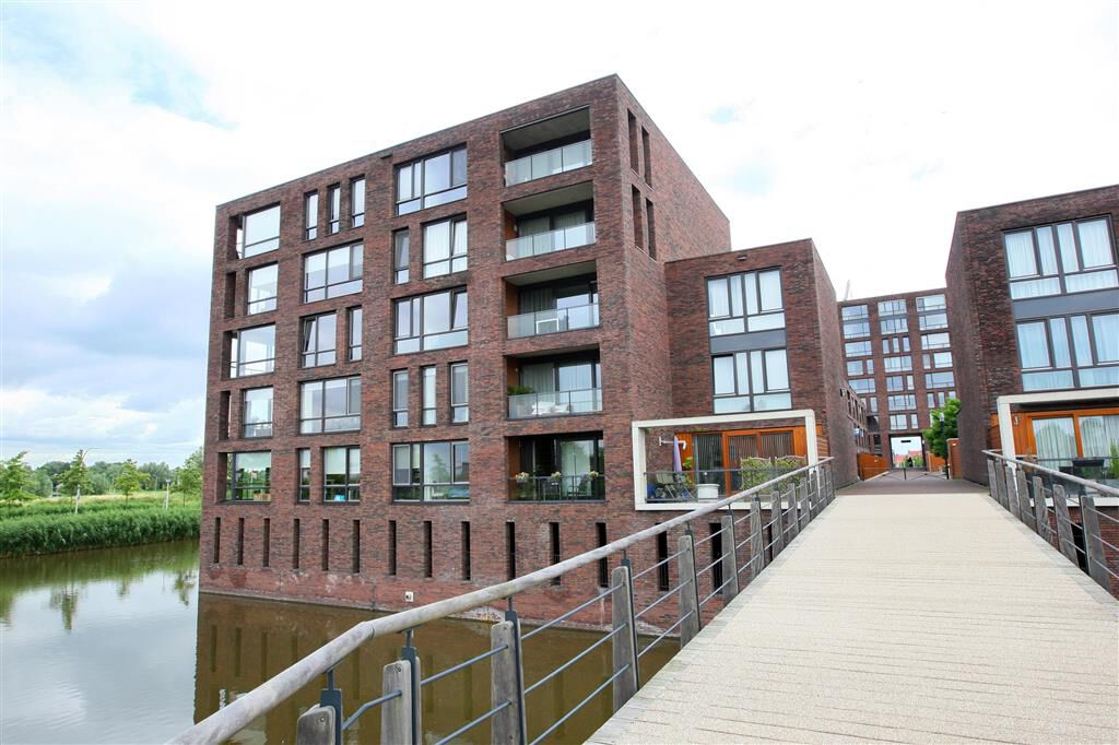 Appartement aan de De Heerlijkheid in Hendrik-Ido-Ambacht (3344 BP)