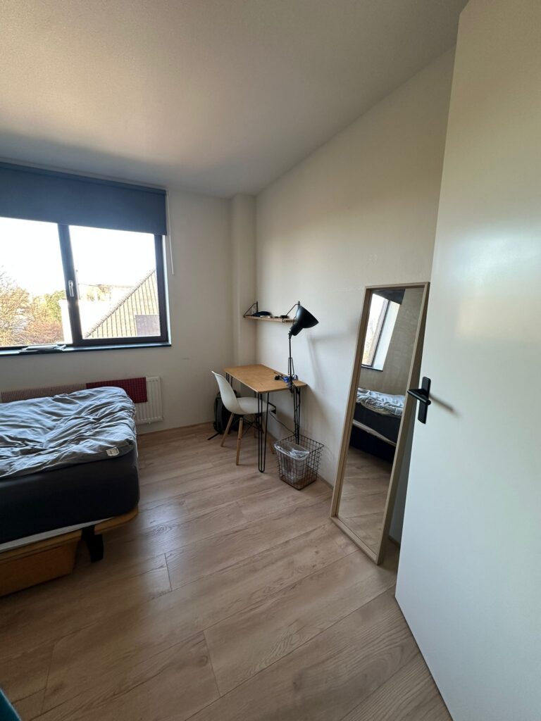 Kamer aan de Eisenhowerlaan in Den Haag