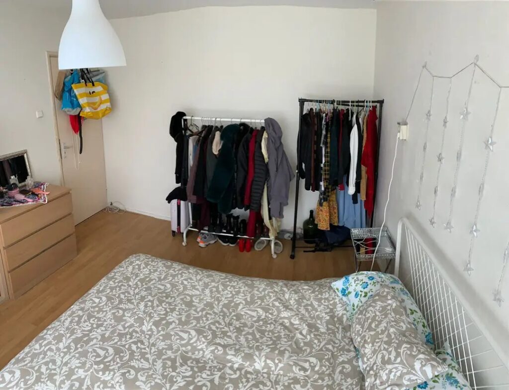 Kamer aan de Coronastraat in Groningen