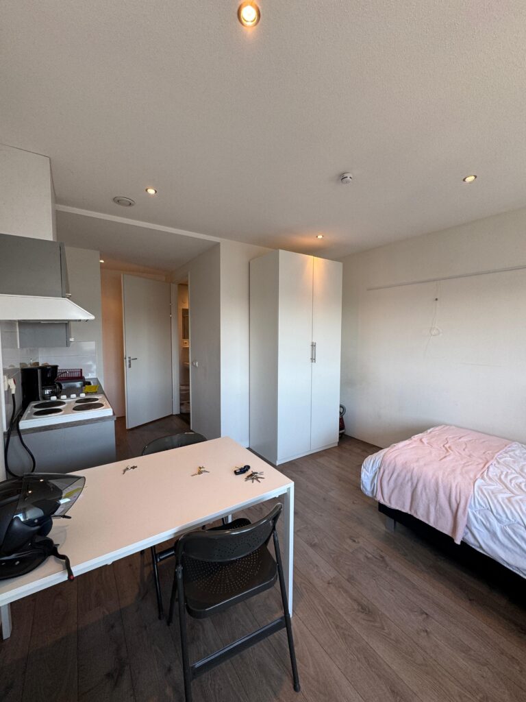 Studio aan de Van Heenvlietlaan in Amsterdam
