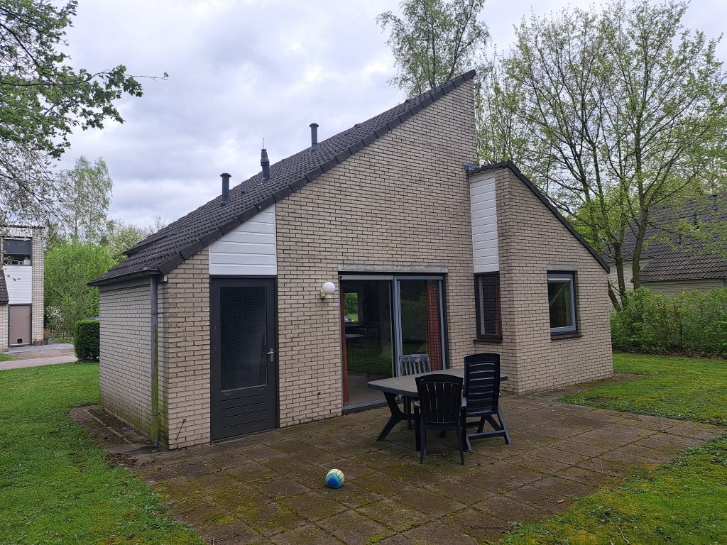 Woonhuis in Hoeven (HUU-405212)