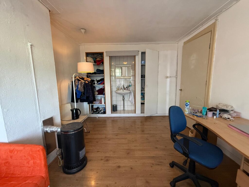 Kamer aan de Friesestraatweg in Groningen