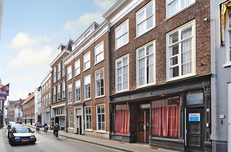Kamer aan de Westeinde in Den Haag