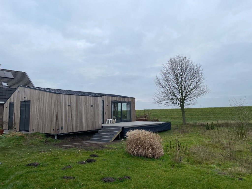 Woonhuis aan de Ennestraat in Steenenkamer