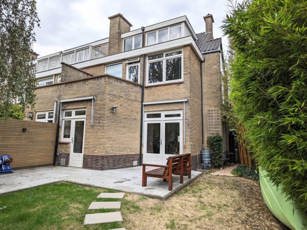 Woonhuis aan de De Poorterstraat in Den Haag