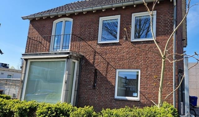 Woonhuis aan de Petrus Loosjesstraat in Tilburg