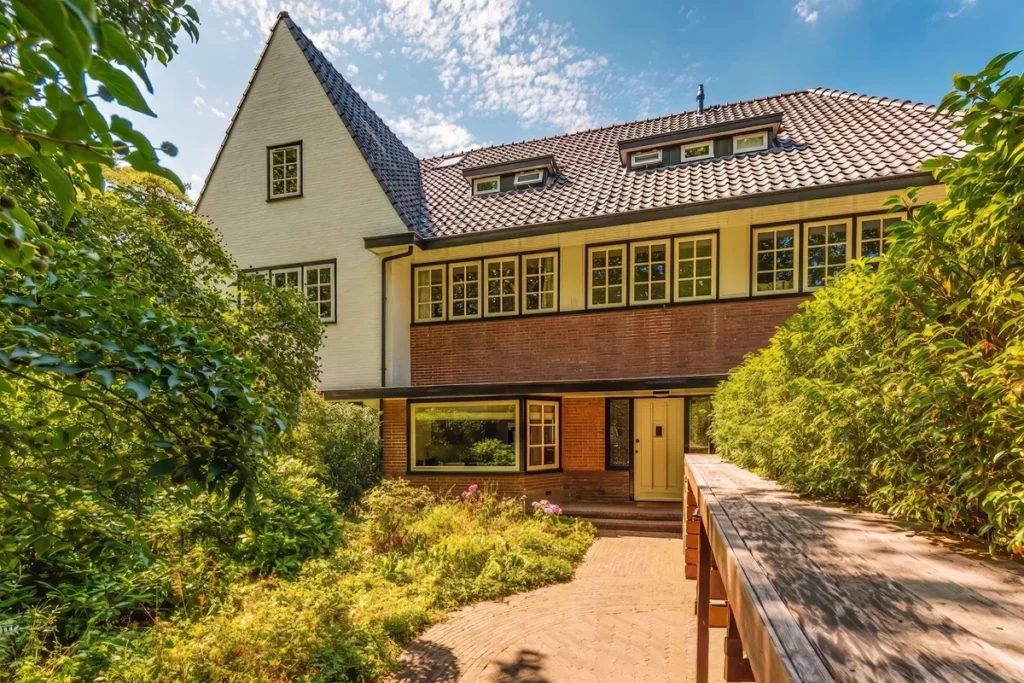 Woonhuis aan de Prins Hendriklaan in Baarn (3743 KB)