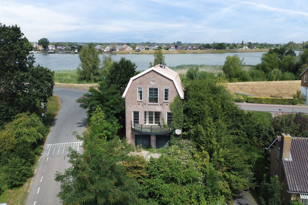Woning in Groot-Ammers (HUU-968039)