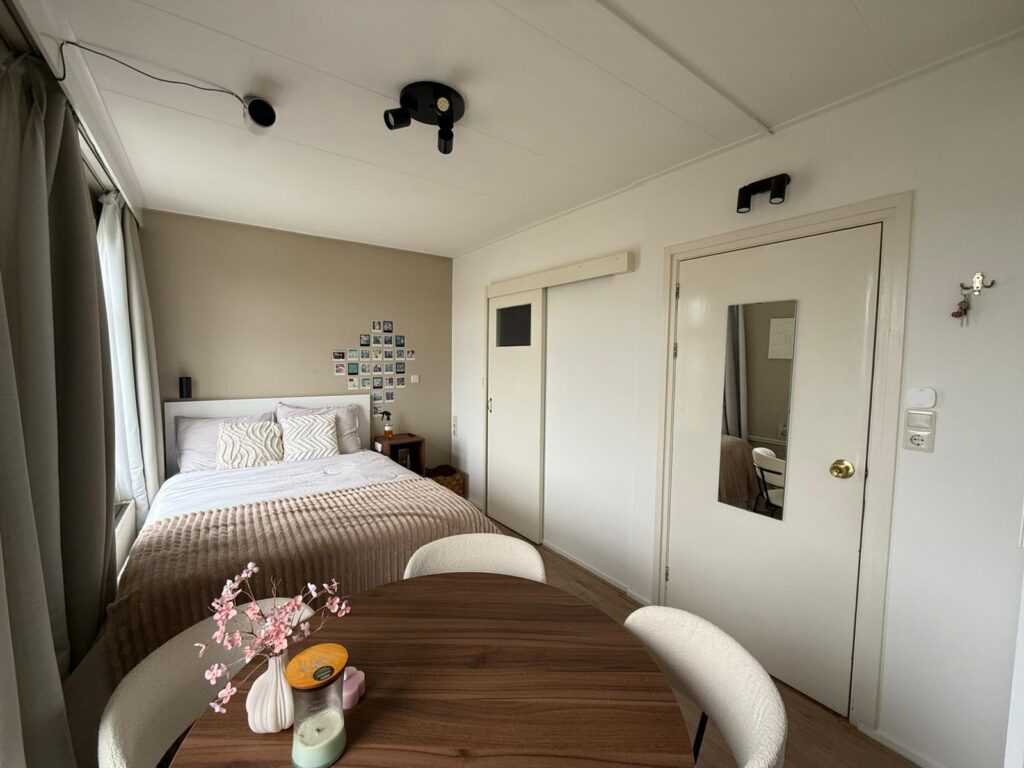 Kamer aan de Hugo de Grootstraat in Delft (2613 VS)