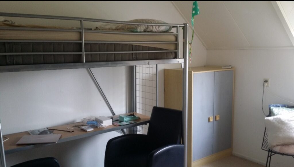 Kamer in Vlijmen (HUU-064395)