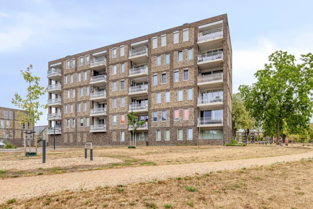 Appartement aan de Waterleliestraat in Bergen op Zoom (4621 BD)