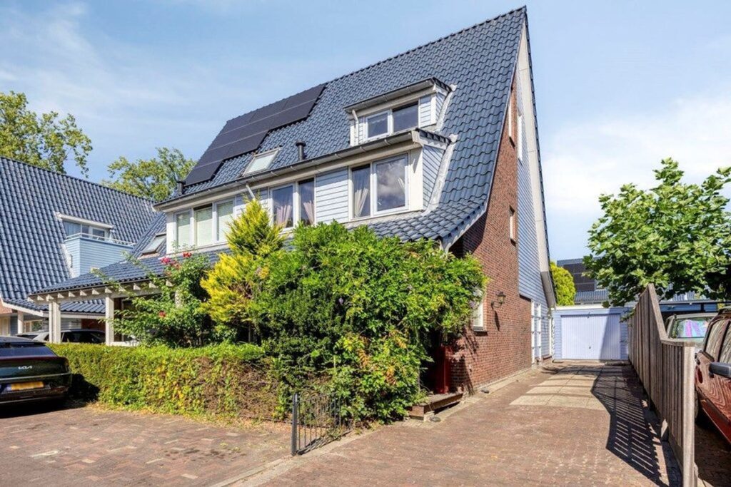 Woonhuis aan de Rijsbes in Den Haag