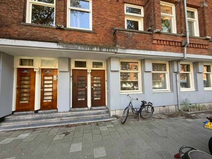 Appartement aan de Haarlemmermeerstraat in Amsterdam (1058 JW)