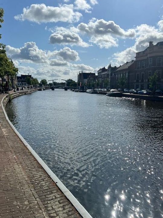 Appartement aan de Spaarne in Haarlem (2011 CK)