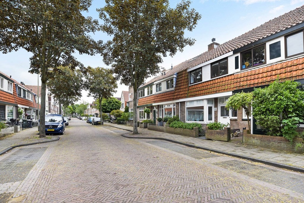 Woonhuis aan de Borneostraat in Heemstede (2103 TR)