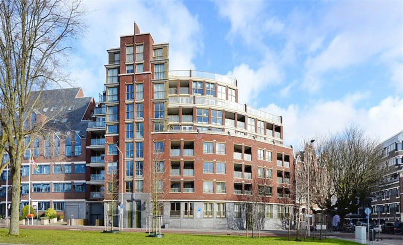 Appartement aan de Carnegielaan, 2517KH, Den Haag in Den Haag