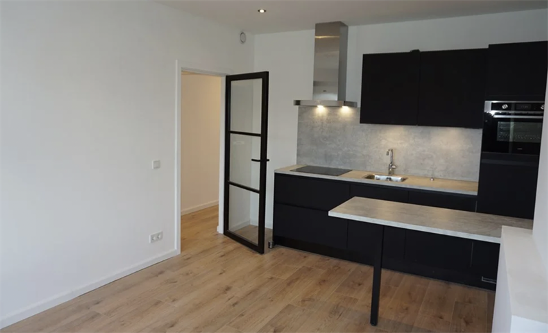 Appartement aan de Drebbelstraat, 2522DB, Den Haag in Den Haag