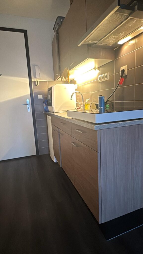 Studio in Amsterdam (HUU-709583)