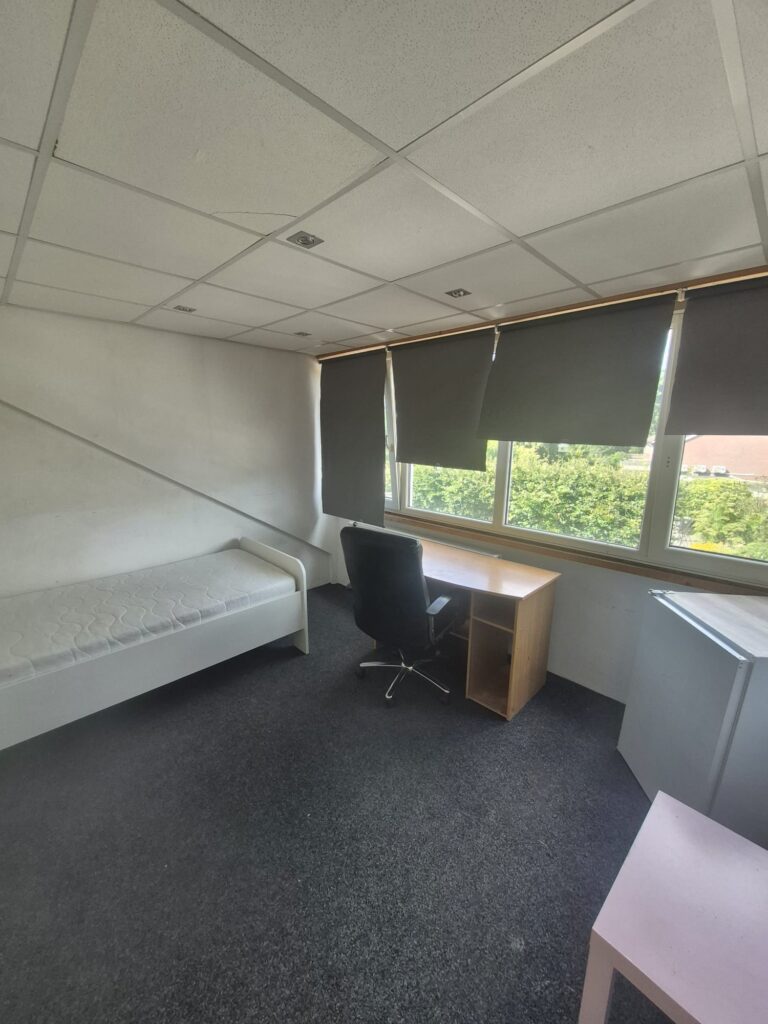 Kamer in Enschede (HUU-767139)