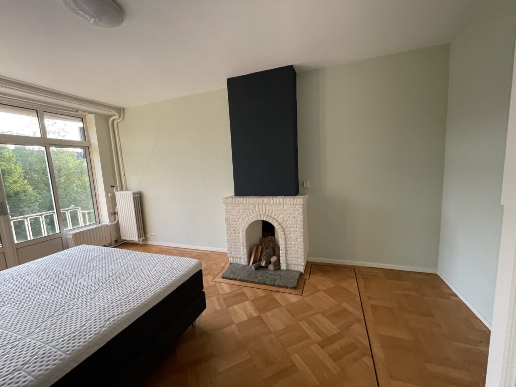 Kamer aan de Hart Nibbrigkade in Den Haag