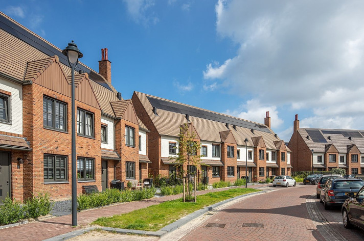 Woonhuis aan de Thomas Morelaan in Hoofddorp