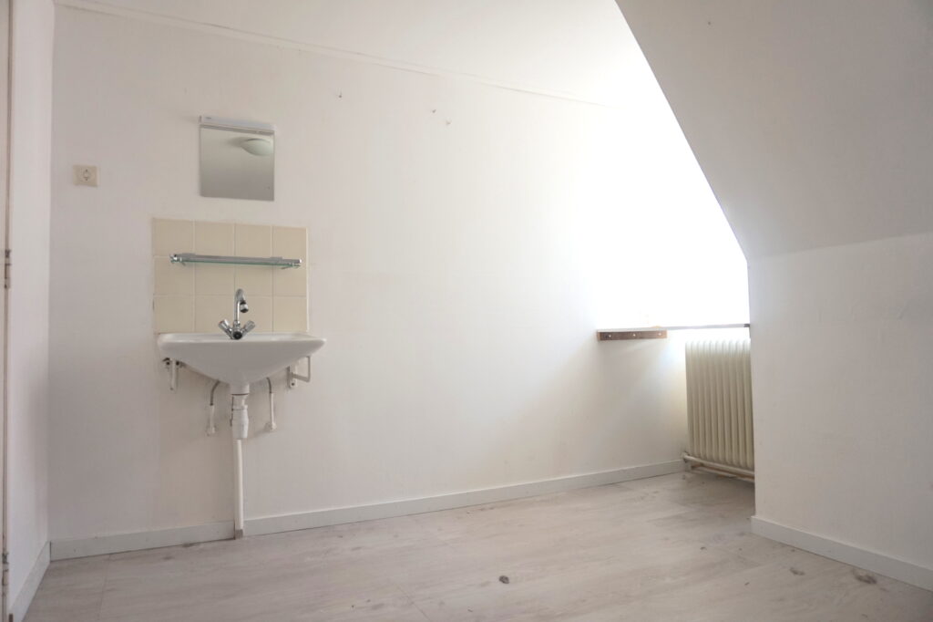 Kamer in Leeuwarden (HUU-345832)