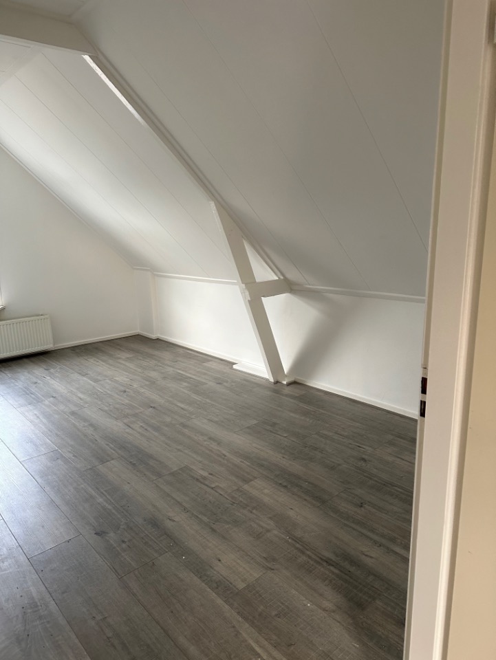 Kamer 1e Wormenseweg, Apeldoorn
