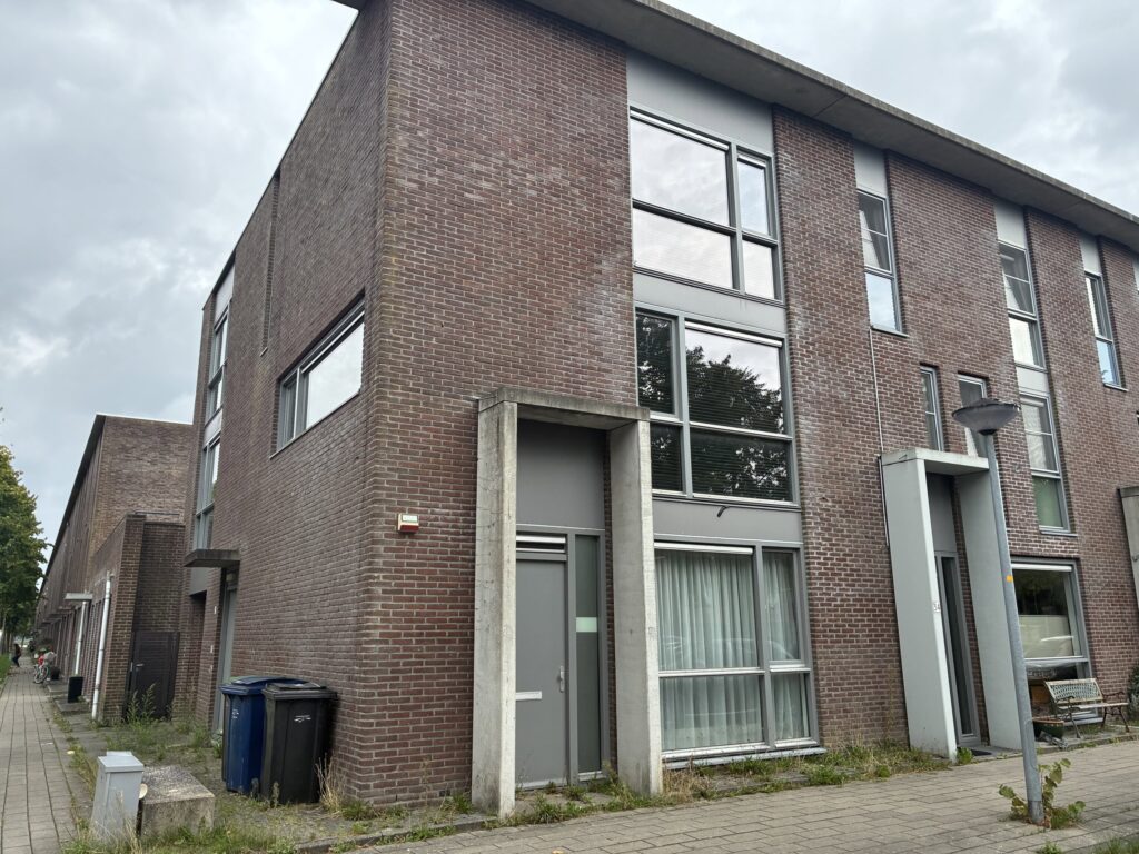 Woonhuis aan de Midzwaard in Almere
