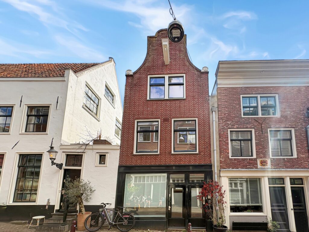 Woning in Amsterdam (HUU-827381)