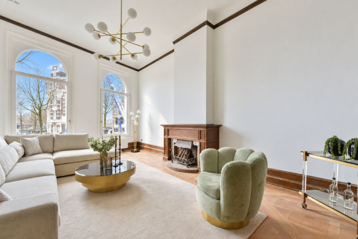 Appartement aan de Leidsekade in Amsterdam (1017 PM)