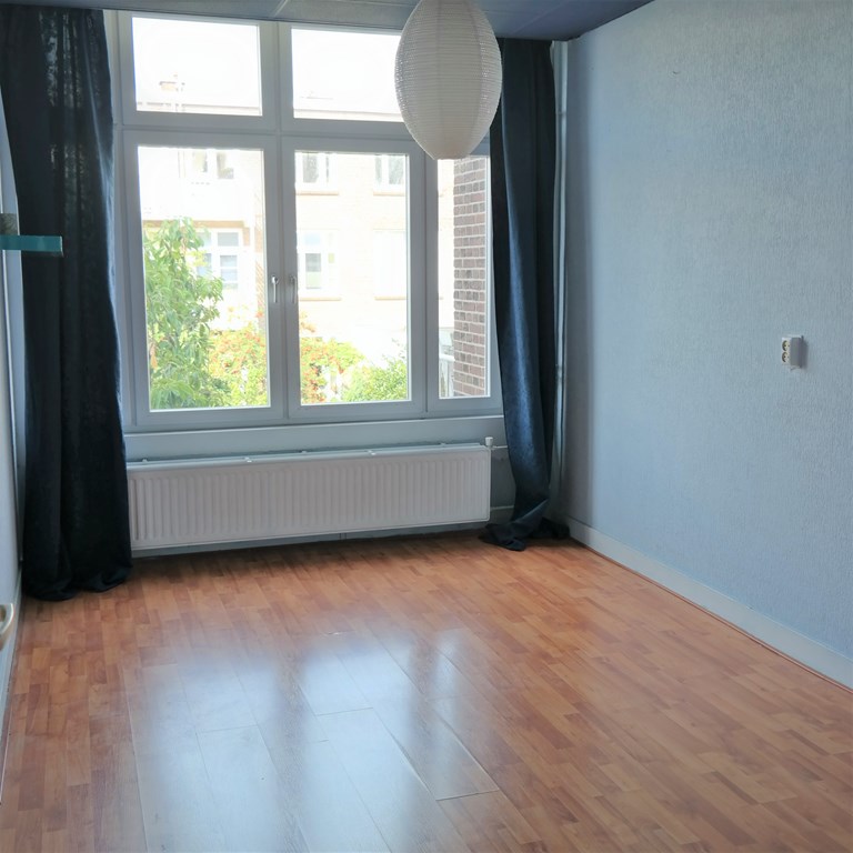 Kamer in Den Haag (HUU-870569)
