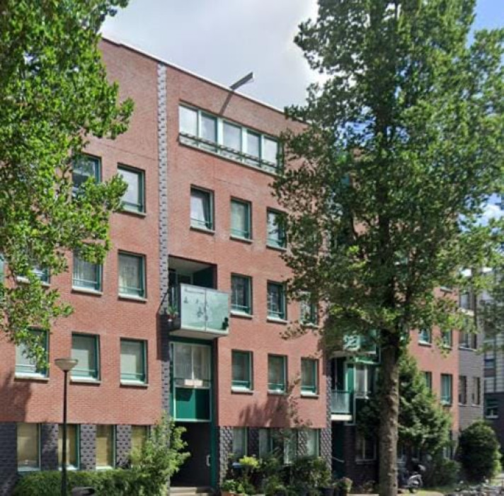 Woonhuis aan de Borneolaan in Amsterdam