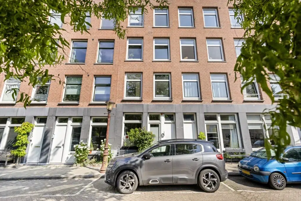 Woning aan de Jacob van Lennepkade in Amsterdam